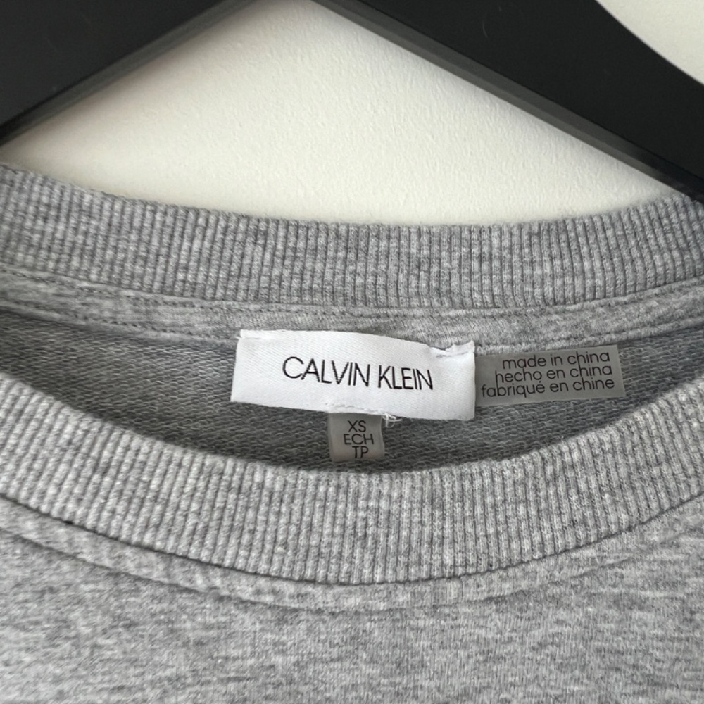 Calvin Klein Ruffled Sweatshirt - Picture 6 of 10